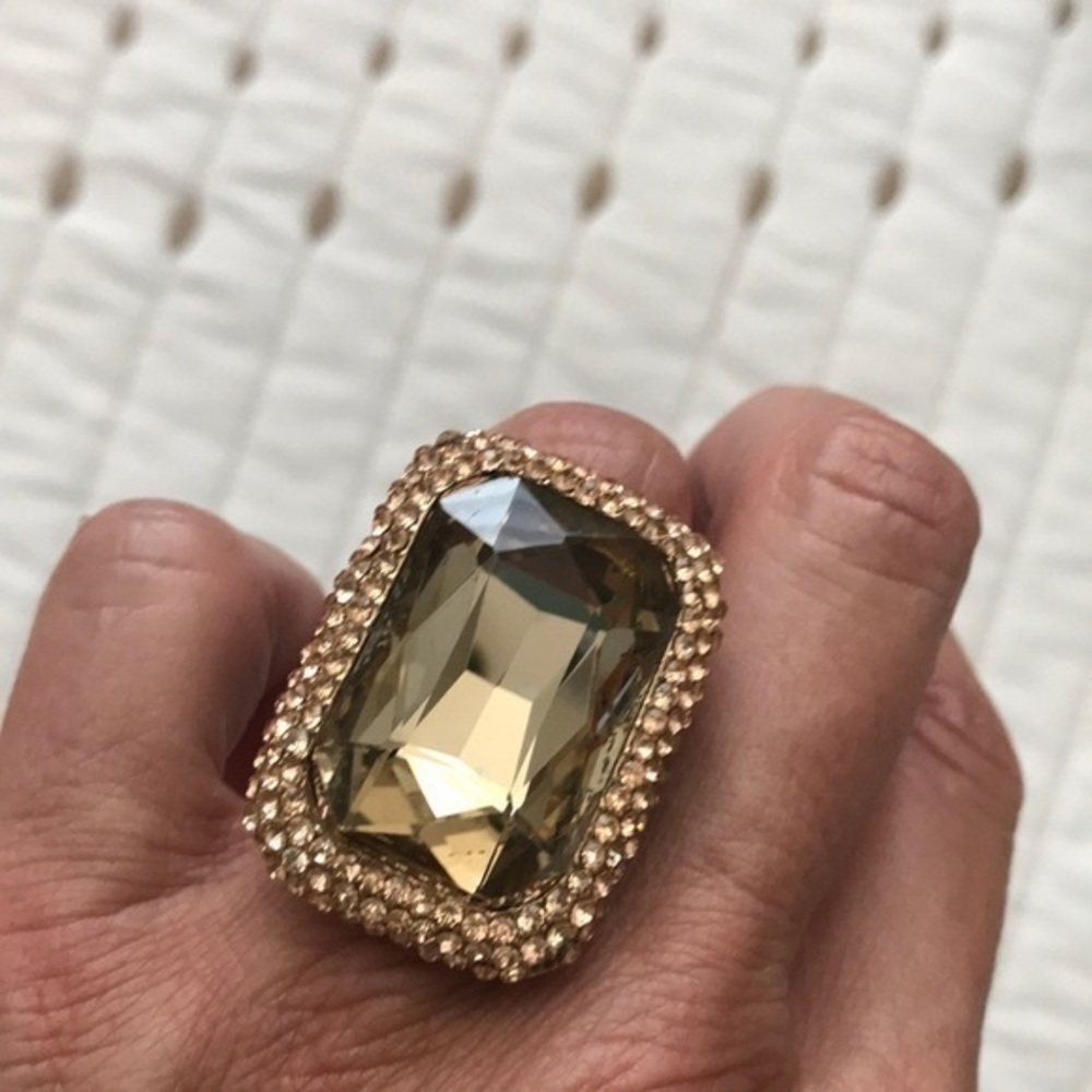 Costume ring - Picture 4 of 5